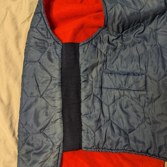 70s Vintage Hunters Vest Navy and Red Puffer Thin Layering Winter fall vest - Picture 7 of 11